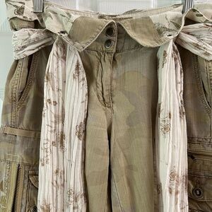 DaNang embroidered embellished capri pants